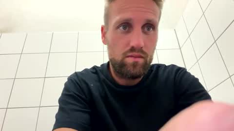 Snapshot of lovefuesse chatting on September 15, 9:21 am lovefuesse online show from September 15, 9:21 am