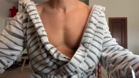 Loveisperfect online show from February 28, 8:02 am