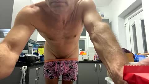 Snapshot of loveit23456 chatting on September 25, 12:42 am getnaked123 online show from September 25, 12:42 am