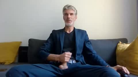 Max online show from September 11, 3:55 pm