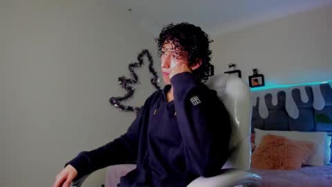 loverboy8_ online show from December 12, 2:26 am