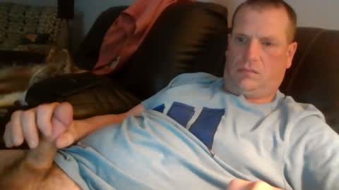 lovetocum37 online show from May 3, 4:04 am