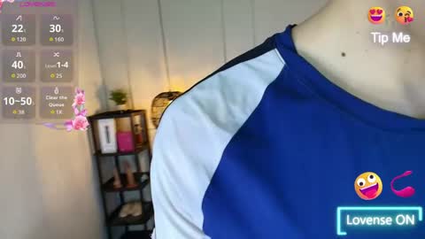 lUAN online show from May 26, 12:01 pm