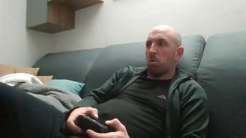 Luca online show from November 19, 7:36 pm