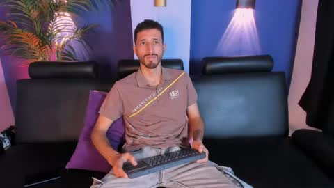 Lucas online show from March 23, 6:25 pm