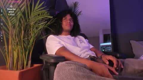   online show from October 22, 2:21 pm