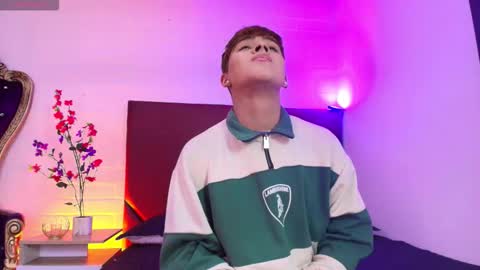 Lucas lovee online show from March 21, 1:15 pm