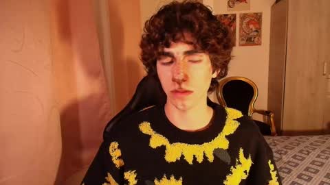 lucas_xo online show from November 1, 6:28 am