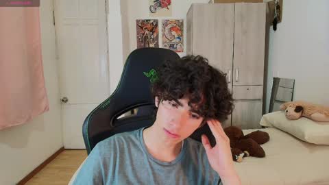 lucas_xo online show from April 3, 3:03 am