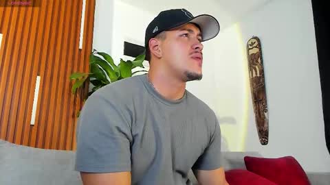 LUCA SANTOS online show from March 3, 3:47 am