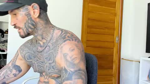 lucasexclusive online show from September 22, 5:40 am