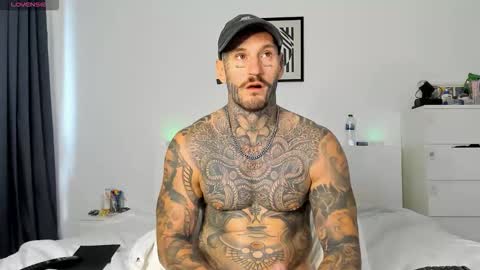 lucasexclusive online show from November 6, 6:27 am