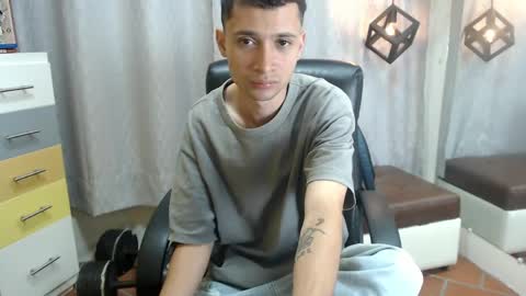 LucassSmith11 online show from May 30, 3:39 am