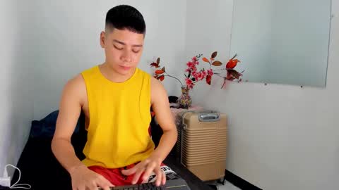 LUCAS TORREZ online show from January 7, 1:43 am