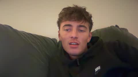 Snapshot of luciancrowe chatting on September 29, 11:55 pm Lucian online show from September 29, 11:55 pm