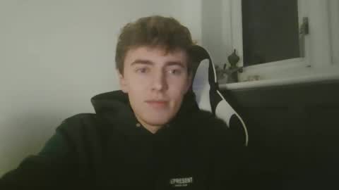 Snapshot of luciancrowe chatting on January 30, 5:28 pm Lucian online show from January 30, 5:28 pm