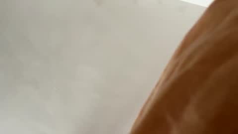 luckyfamous1 online show from January 7, 1:43 pm