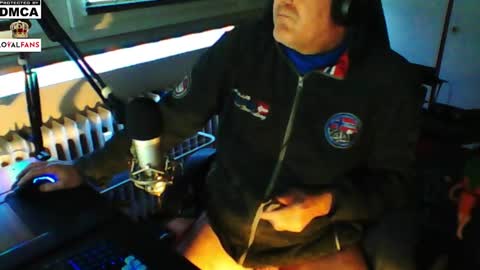        call me  Stefan online show from February 1, 8:18 am