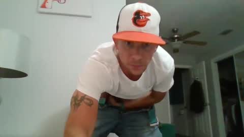 luiggii0904 online show from December 15, 1:24 am