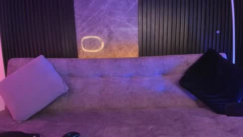 luixdust1 online show from October 30, 7:54 am