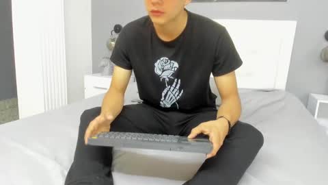 Luke Julien online show from March 10, 7:29 pm