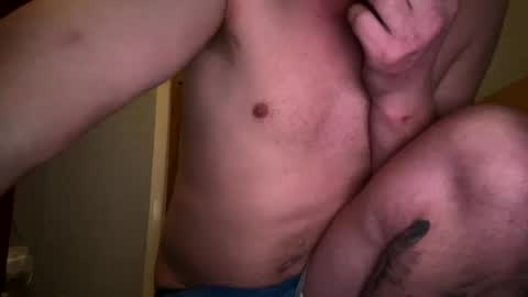 lukeeeeey96 online show from February 5, 11:17 pm