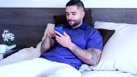 Lukhas f4f online show from November 20, 9:35 pm