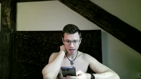 Andrew independent model 2000-0000 CET daily online show from April 14, 7:24 pm