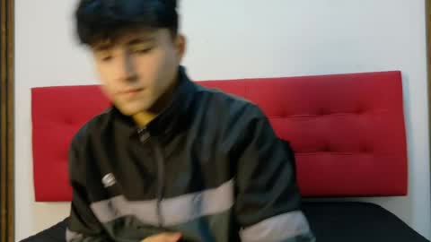 lunaydream online show from April 25, 11:35 am