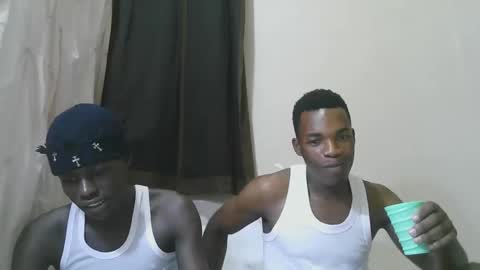 luoislove online show from November 26, 8:23 pm