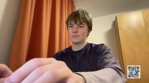 Nik online show from December 14, 4:36 pm