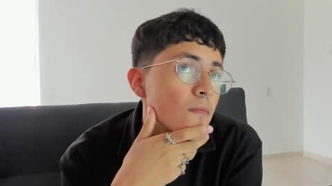 Snapshot of lustyguy18 chatting on October 3, 12:54 pm Ander online show from October 3, 12:54 pm