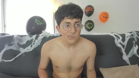 Snapshot of lustyguy18 chatting on October 29, 5:49 pm Ander online show from October 29, 5:49 pm