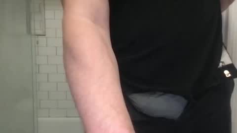 lvguynextdoor440656 online show from May 6, 9:26 pm