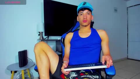 Lyam online show from April 5, 7:49 am