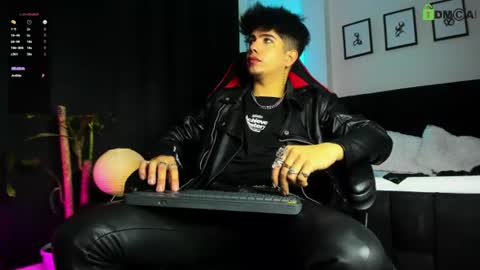 Lyle Bennett Freelance Model online show from June 30, 10:49 am