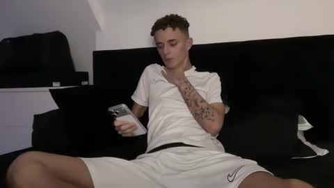  NEW   Leo  lz britboy online show from October 17, 5:39 pm