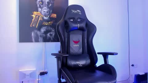 m0ntana777 online show from November 29, 9:50 pm