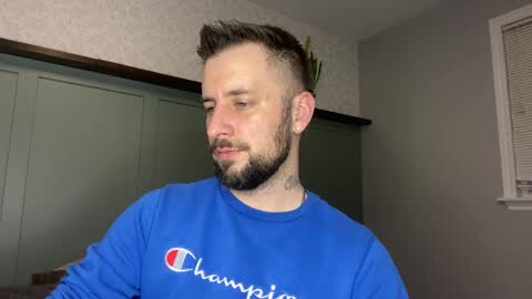 m_stephen online show from April 1, 3:08 am