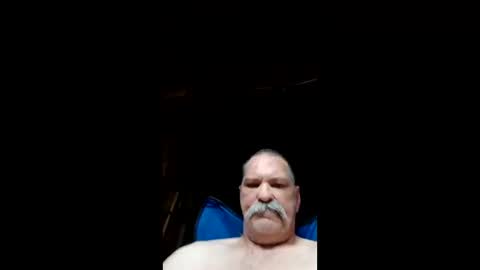 macdad1219 online show from April 8, 6:38 pm