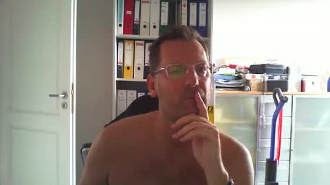 Snapshot of macfly67 chatting on September 13, 7:42 am macfly67 online show from September 13, 7:42 am