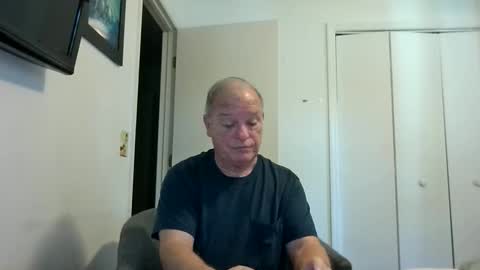 mackdocc001 online show from April 20, 2:19 pm