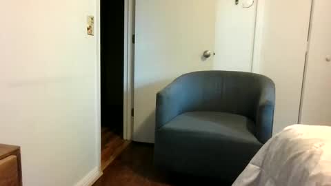 mackdocc001 online show from September 12, 8:31 pm