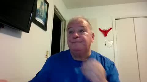 mackdocc001 online show from September 10, 5:00 pm