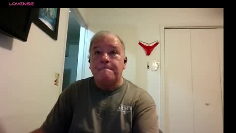 mackdocc001 online show from November 1, 10:52 am