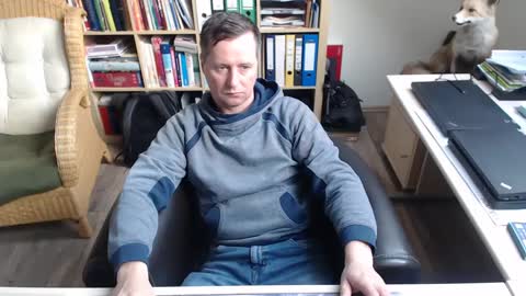 Snapshot of maddmax8 chatting on January 17, 9:28 am Mad4You online show from January 17, 9:28 am