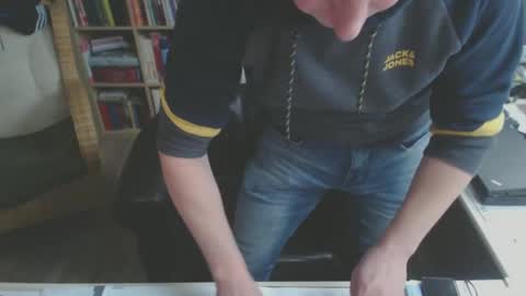 Snapshot of maddmax8 chatting on December 17, 2:33 pm Mad4You online show from December 17, 2:33 pm