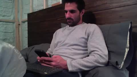 Guigui online show from February 1, 3:19 am