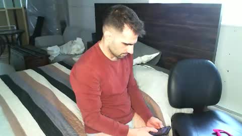 Guigui online show from April 3, 9:22 pm