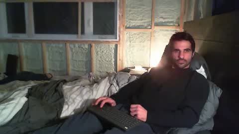 Guigui online show from February 11, 10:50 pm